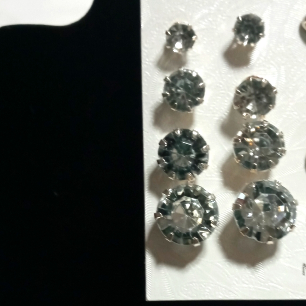 Silver and White Earring Set - Picture 4 of 4